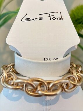 Laura Ford Goldtone oval chain link stretch bracelet